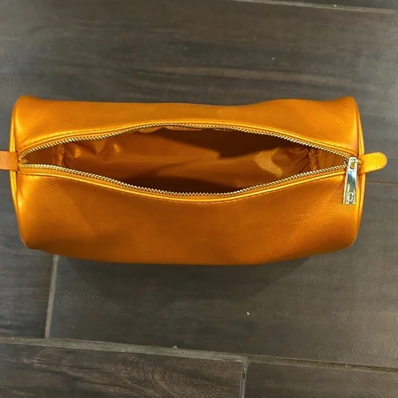 Chantecaille Cosmetics Pouch NWOT - Picture 4 of 7